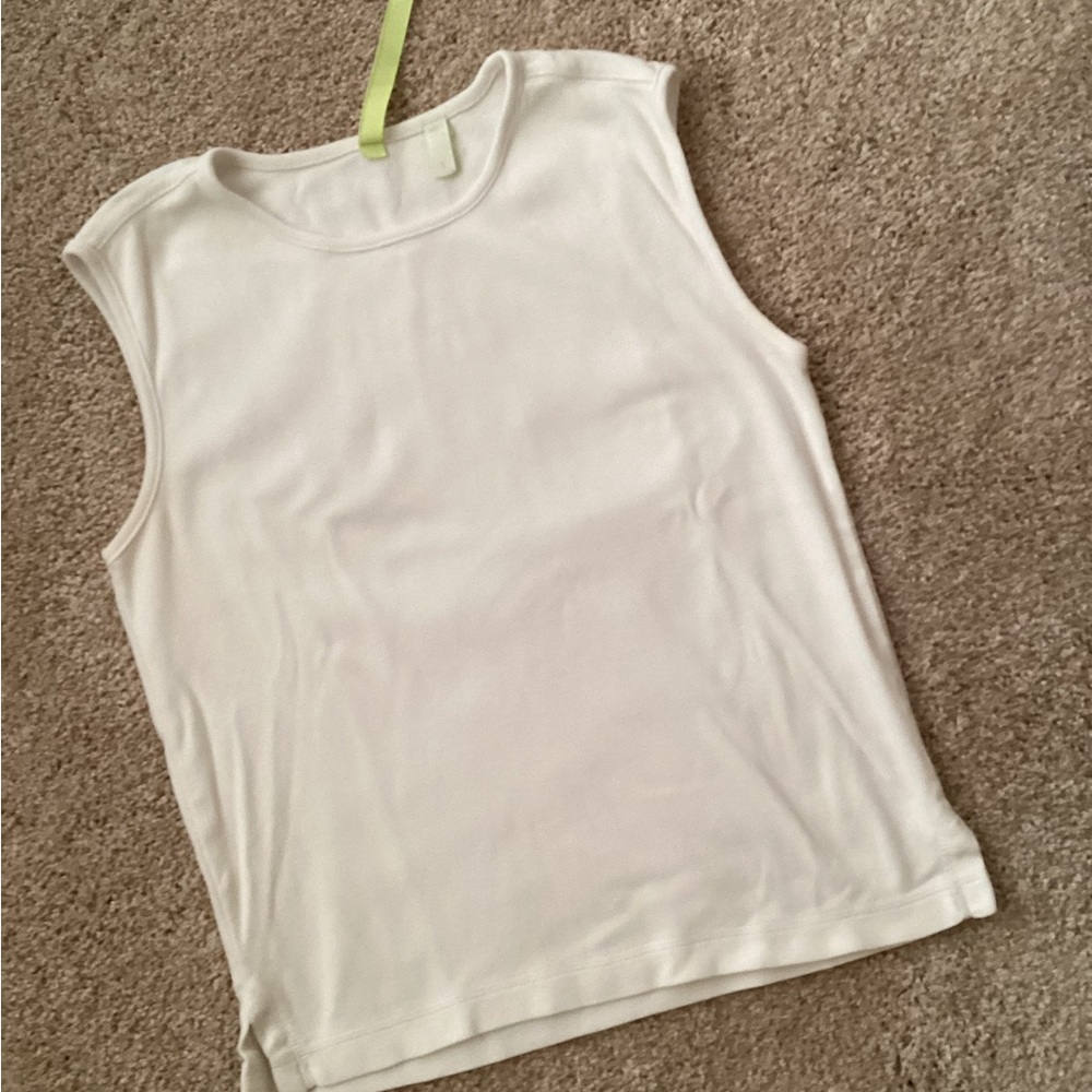 DEBRA DEROO White Fitted Tank Top with Sleeveless Design Size Small
